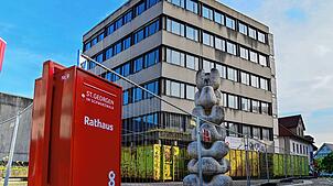 Die Stadtverwaltung eine Briefkastenfirma? Ganz so ist es nicht, die Verwaltung arbeitet im Provisorium in der Gewerbehallestraße ...