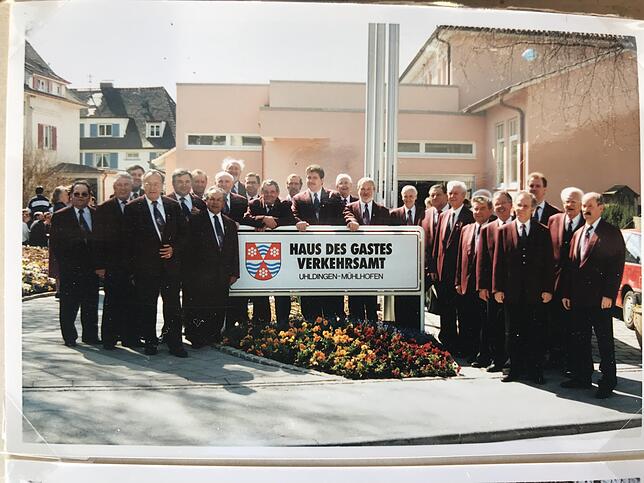 Die Mitglieder des Männergesangvereins Unteruhldingen anlässlich der Erweiterungseröffnung des alten Schul- und Rathauses Uhldingen.