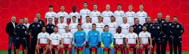 Die aktuelle Mannschaft des SCP: Hintere Reihe von links: Levent Petruv, Borislav Kukic, Amadou Marena, Jonas Lang, Jonas Keller, Lukas ...
