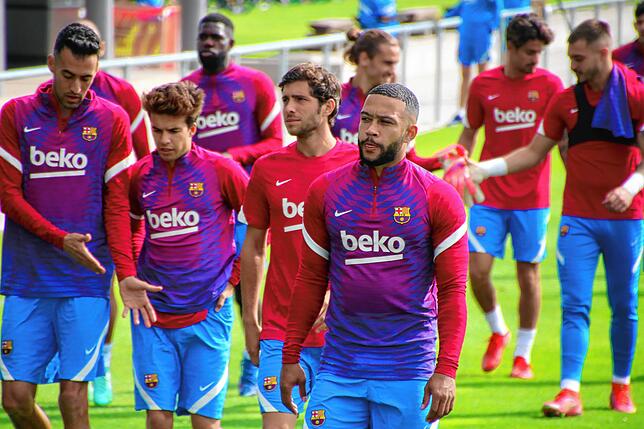 Bild 16: Wie der FC Barcelona in Aasen trainiert? Wir zeigen es Ihnen mit diesen Bildern!