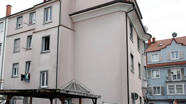 Zwei Häuser in Singen stehen weiter unter Quarantäne. Bild: Sabine Tesche