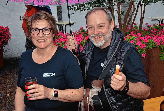 Bild 25: Blues-Band Blues Inc spielt im Schlosshof: Hier gibt es die Bilder des Abends
