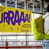 Der Stein des Anstoßes: Dieses Plakat (aufgenommen am 1. August 2023 am Flughafen Stuttgart) erzürnte die Lehrer im Südwesten. Jetzt hat ...