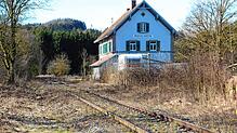 Noch in diesem Jahr soll es einen Haltepunkt für die Biberbahn in der Gemeinde Mühlingen geben. Das Bild zeigt das ehemalige ...