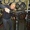 In der Übergangszeit kümmert sich Gordon Pflüger noch immer um alles rund ums Fahrrad.