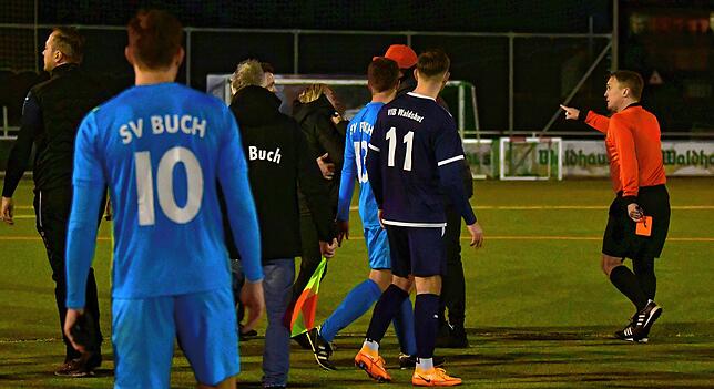 Bild 2: SV Buch feiert einen spektakulären 5:4-Sieg beim VfB Waldshut