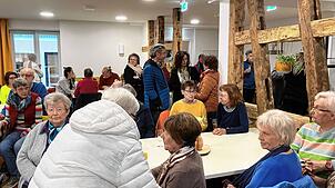 Reger Andrang herrscht beim Tag der offenen Tür in der Mevita-Seniorenresidenz, die im ehemaligen Gasthaus Löwen in der Gailinger ...
