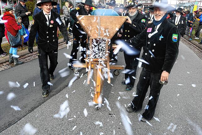 Bild 26: Bunter Gemeindeumzug in Uhldingen-Mühlhofen