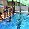 Das Kursbecken im Schwaketenbad ist heiß begehrt: Hier ein Schwimmkurs mit Alexandra Sorgius (rechts) vom Schwimmklub Sparta.
