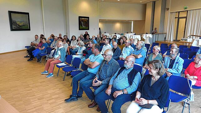 Viele der ehrenamtlichen Autoren kommen zur Präsentation der Jubiläumschronik ins Haus des Gastes.
