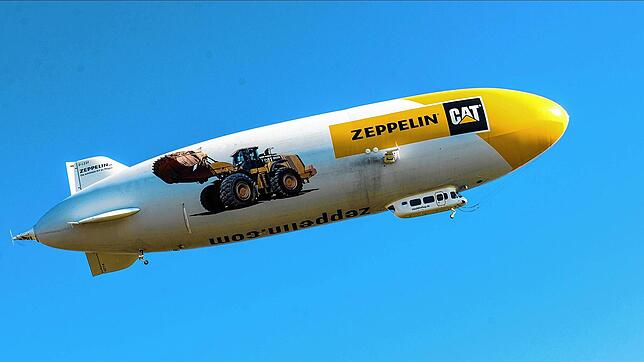 Der Zeppelin NT fliegt mit einem Gewicht von etwa 300 Kilogramm.