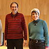 Sie organisieren das Erzählcafé (von links): Christa Frick, Ulrich Schmidt und Jutta Schmidt im Gemeindesaal der evangelischen ...