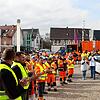 Rund 150 Beschäftigte des öffentlichen Dienstes sind am Montag zum Warnstreik vor das Singener Rathaus gekommen.