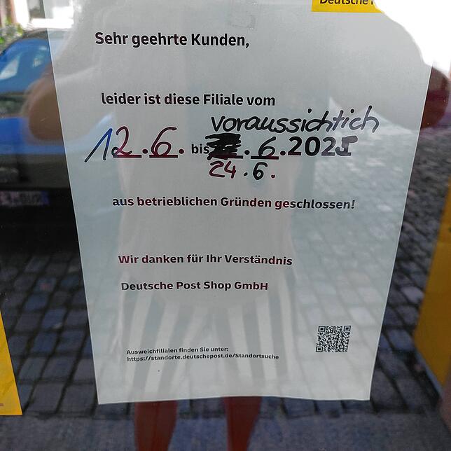 Auch in Dogern hängt ein Zettel an der Türe, dass die Postfiliale aktuell geschlossen ist.