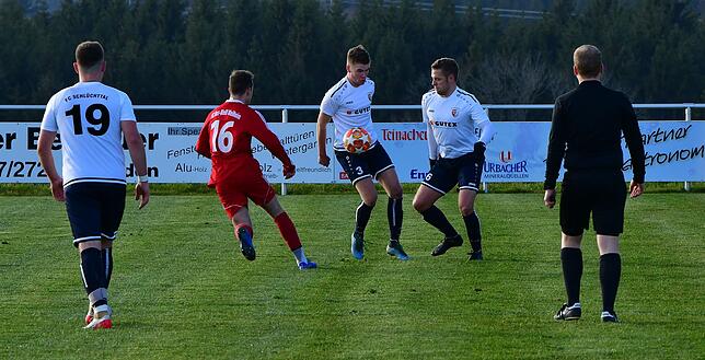 Bild 18: FC Schlüchttal rettet ein 2:2 gegen den FC RW Weilheim &ndash; und wir haben Bilder!