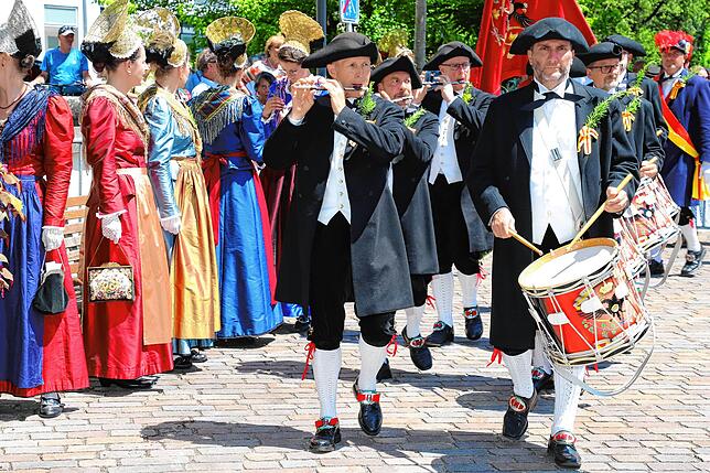 Musik bei der Überlinger Schwerttanzkompanie.