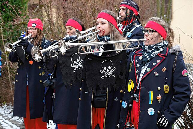 Bild 13: Bilder vom Zunftmeisterempfang und vom Narrenbaumstellen in Kippenhausen