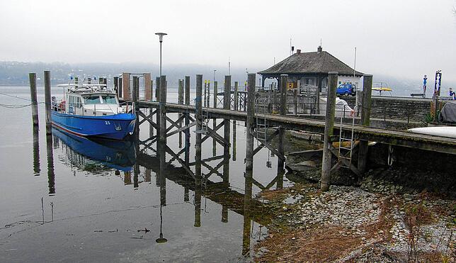 Den maroden Anlegesteg der Wasserschutzpolizei bei der Schiffslände will die Gemeinde Reichenau ersetzen.
