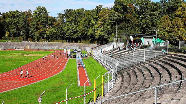 Große Leere im weiten Rund: Der Kuscheltierlauf 2022 war eines der wenigen sportlichen Ereignisse im Bodenseestadion. Die wenigen ...