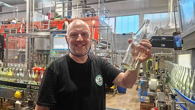 Christoph Fleischmann, technischer Geschäftsleiter, hat ein Auge auf die Produktion.