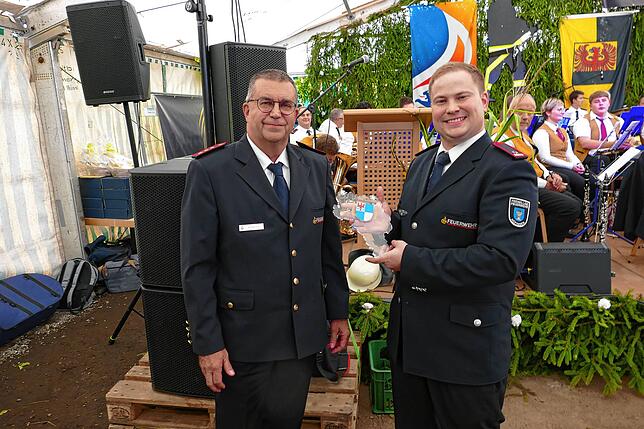 Bild 29: Behla feiert seine Feuerwehr für 100 Jahre uneigennützigen Einsatz und Dienst am Nächsten