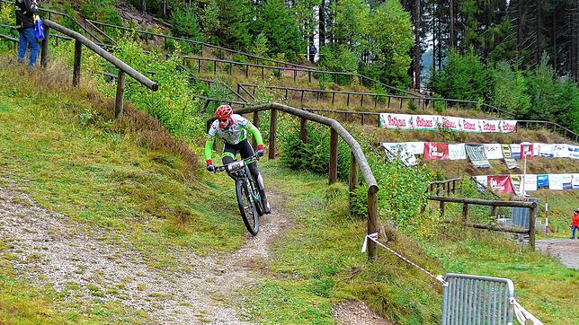 Auf der Fahrt zum Sieg: Florian Brengartner vom Dick Küchen Racing Team beim Rennen in Neustadt.
