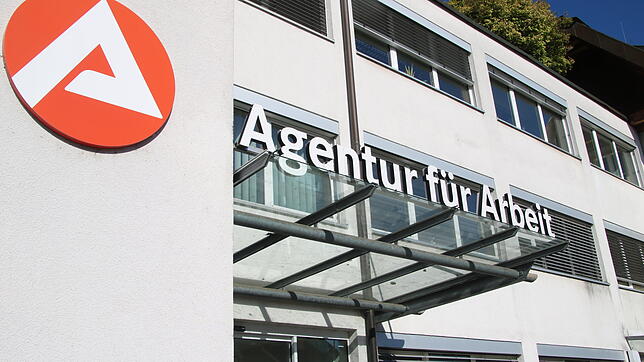 Die Arbeitsagentur in Waldshut (Symbolbild) Die Zahl der Arbeitslosen am Hochrhein ist im Mai leicht gefallen.