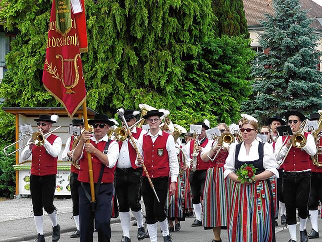Bild 29: Gute Laune beim Mostfest in Bermatingen-Ahausen