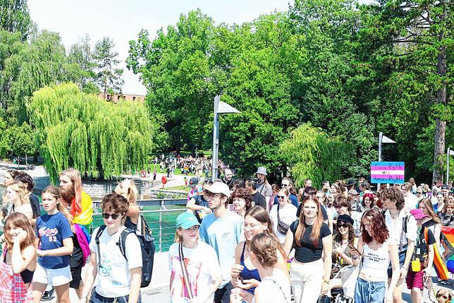 Bild 34: Der CSD Konstanz feiert 20. Geburtstag mit einer Pride-Parade durch die Stadt