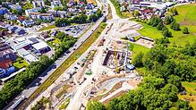 Blick auf das Baufeld des Röhrenbergtunnels in Allensbach im Juni 2022: Hier soll ab 2024 der größte der drei B33-Tunnel entstehen. ...