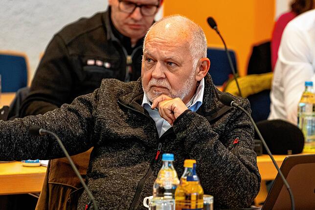 Edgar Schurr bei einer Gemeinderatssitzung 2019 im Münsterzentrum. 35 Jahre lang war er Mitglied im Rat, wurde sieben Mal von den ...