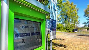 Der Parkautomat am Hafen Moos. Insgesamt bewirtschaftet die Gemeinde seit Anfang April sechs Parkbereiche in den beiden seenahen ...