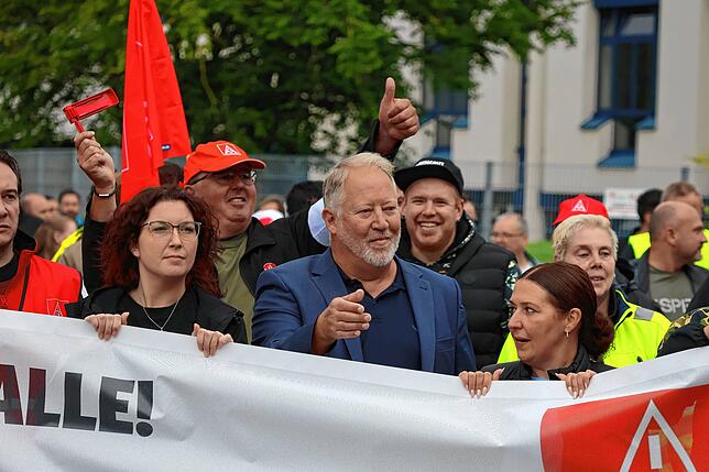 Bild 4: Protest bei ZF Friedrichshafen: So kämpfen die Mitarbeiter gegen den drohenden Stellenabbau