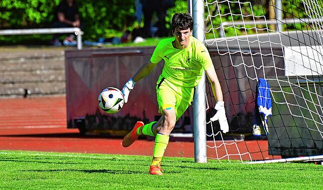 Bild 4: SG FC Wehr/Brennet besiegt den FC Zell mit 1:0 – und wir haben Fotos!