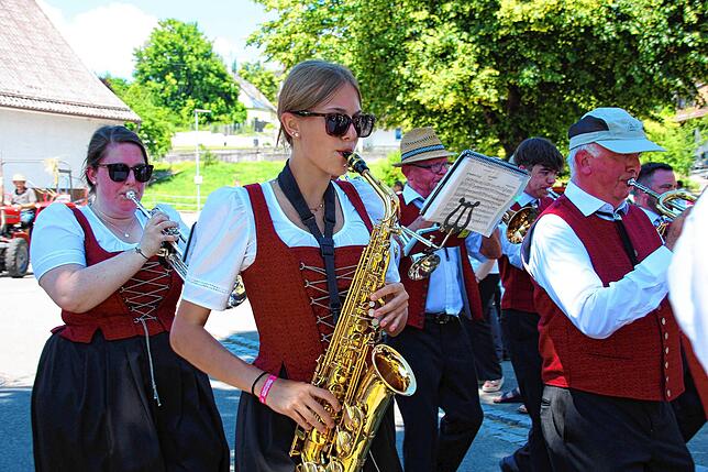 Bild 16: Dorf-Musik-Fest und Bezirksmusikfest in Menningen