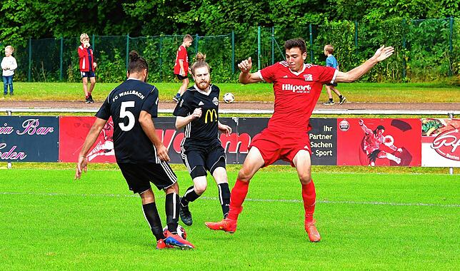 Bild 19: FC Wallbach dreht die Partie und gewinnt mit 3:2 gegen den FC RW Weilheim &ndash; und wir haben die Bilder!