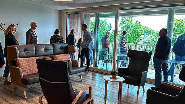Viele Besucher nutzen den Tag der offenen Tür, um sich das neue Pflegeheim der Spitalpflege Pfullendorf anzuschauen.