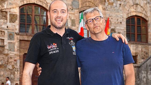 Die Bürgermeister Andrea Marrucci und Robert Scherer (von links) verstehen sich gut. Gerne würden sie bei der Städtepartnerschaft noch ...