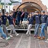 Die Junggesellen tanzen nach der Bocktaufe 2018 den traditionellen Male Walzer.