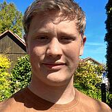Vincent Kastek, 17, aus Friedrichshafen, steht zum Dialekt. Schwäbisch zu schätzen, bedeutet für ihn Heimat, Tradition und Zugehörigkeit.