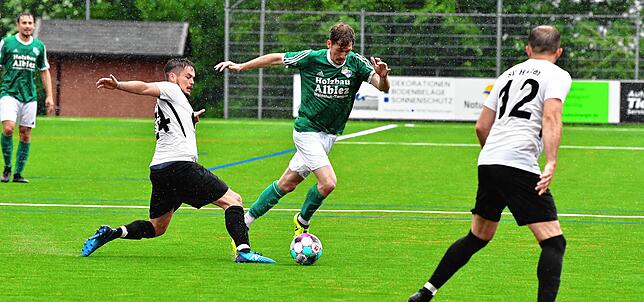 Bild 31: SV Herten bejubelt einen knappen und glücklichen Sieg bei der SG Mettingen/Krenkingen &ndash; und wir haben die Bilder!