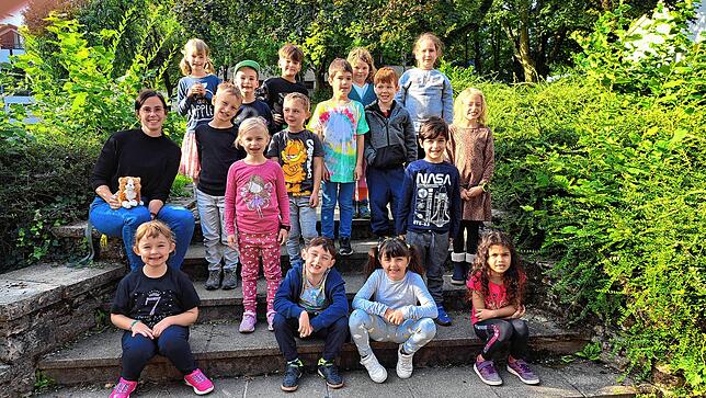 18 Kinder sind in die Klasse 1a der Christian-Heinrich-Zeller-Grundschule in Karsau eingeschult worden. Klassenlehrerin ist Jennifer Dreyer.