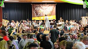 2 Wutöschingen: Blasmusik, Bier und bärige Unterhaltung bietet das 49. OktoBär-Fest des Musikvereins Horheim am 2. und 4. Oktober. Am ...