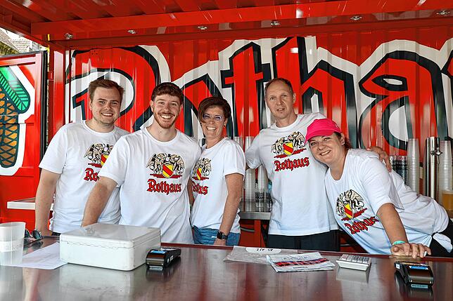 Bild 34: Konstanzer Seenachtfest: Jetzt geht‘s los! Die ersten Besucher sind da