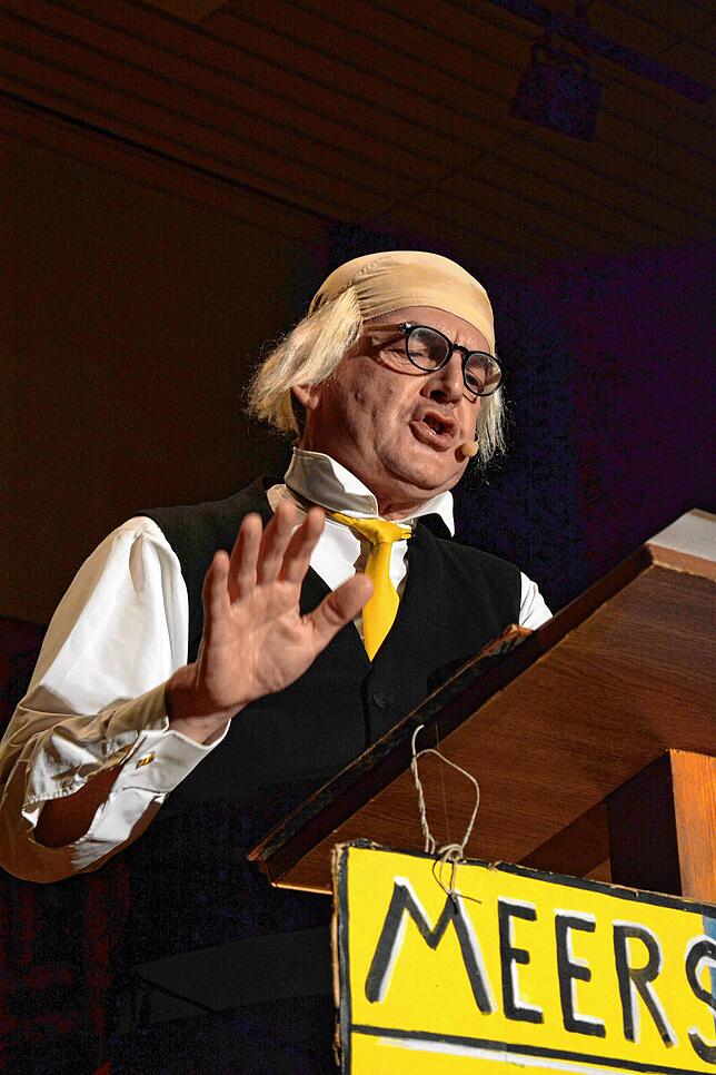 24 Jahre lang steht Peter Schmidt als „Fridolin“ auf der Bühne des Schnabelgiere Allerlei. Hier während der Fasnet im Jahr 2021.