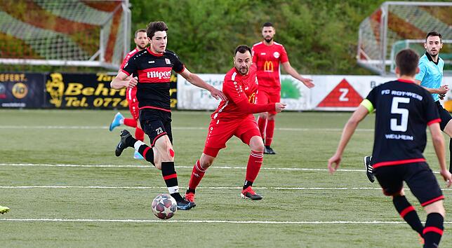 Bild 27: FC Rot-Weiß Weilheim besiegt den FC Wallbach im &bdquo;Duell am Strich&ldquo; mit 3:1 &ndash; wir haben die Bilder!