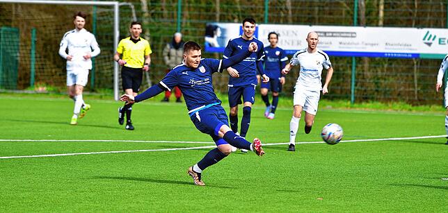 Bild 24: SV 08 Laufenburg II besiegt den VfB Waldshut mit 5:3 &ndash; und wir haben Bilder!