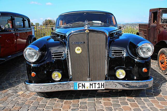 Ein Traum von einem Maybach: Das Modell SW42 hat 140 PS und wurde im Jahr 1938 erbaut. Er hat sechs Zylinder und wiegt 2520 Kilogramm. ...