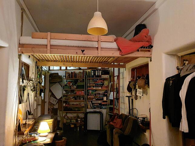 Ein selbst gebautes Etagenbett für Gäste der WG.