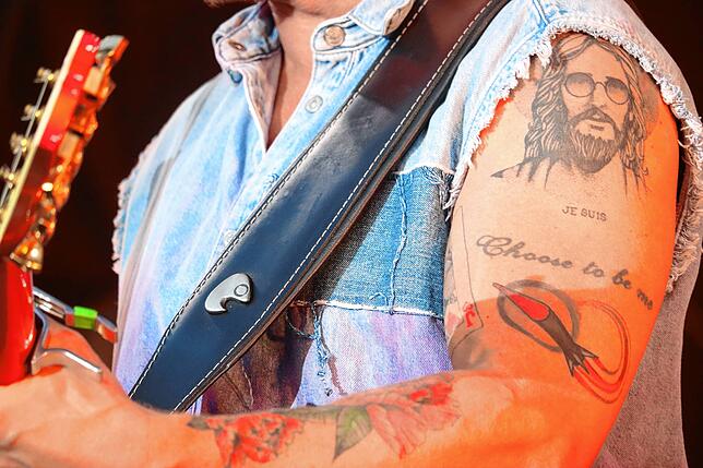 Bild 7: Open Air in Meersburg: Samu Haber verzaubert Fans